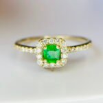GIL Certified Yellow Gold 18K 2.13 Grams Natural Emerald Gemstone Ring - Image 2