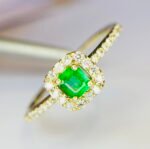 GIL Certified Yellow Gold 18K 2.13 Grams Natural Emerald Gemstone Ring - Image 8